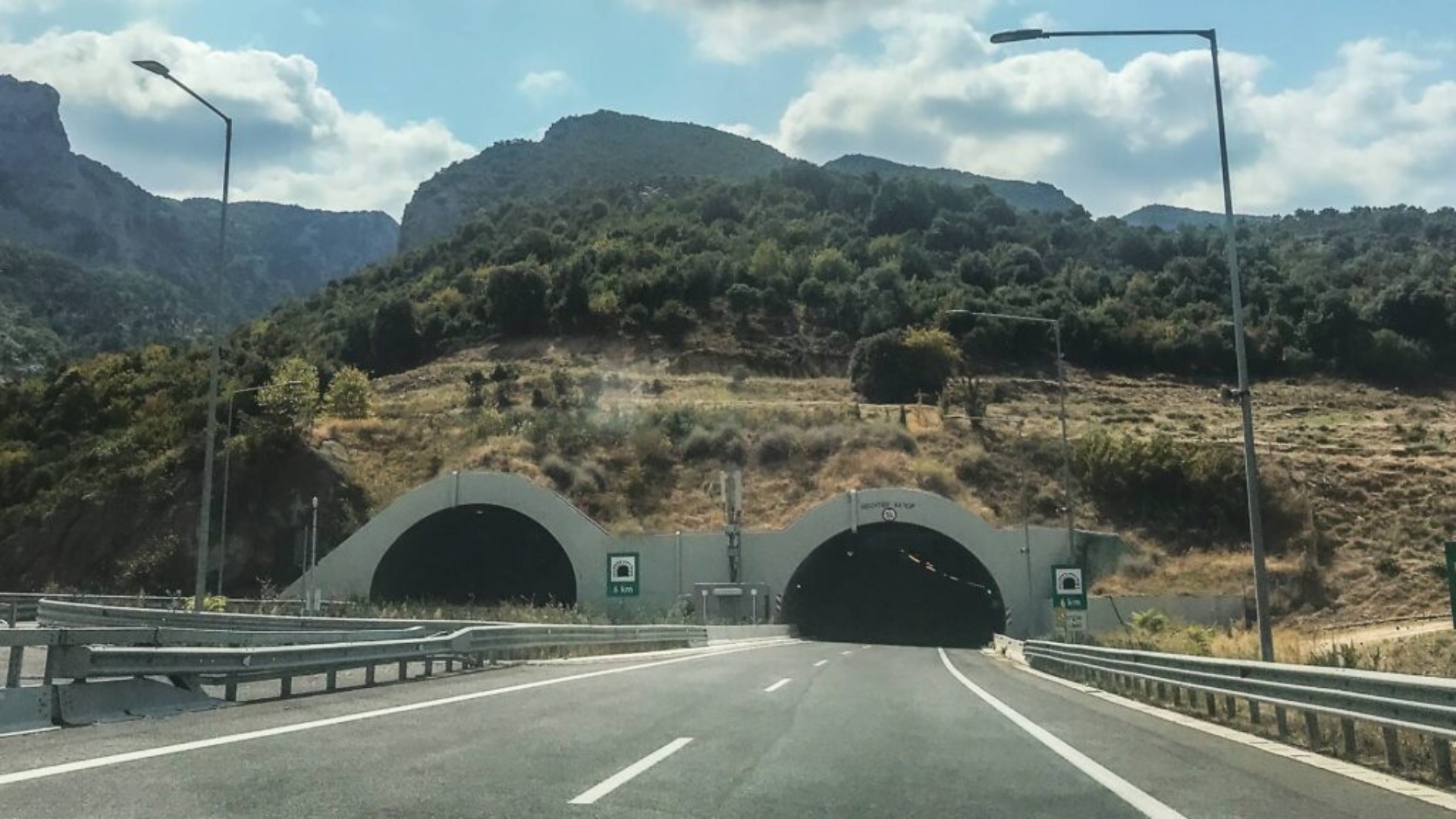 Τούνελ Τεμπών: Οι κάμερες "έπιασαν" 7 στους 10 οδηγούς για υπερβολική ταχύτητα